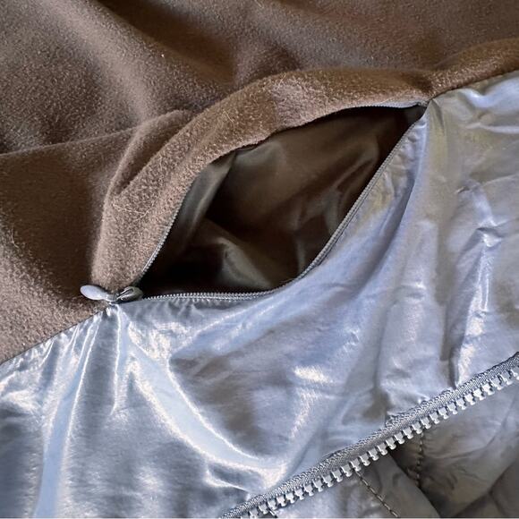 2 for $15 😍 Athleta Lightweight Packable Puffer Jacket – Blue – Size M – EUC - Picture 5 of 6